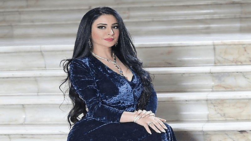 نجاح المساعید تعلق على اتھامھا بالتملق لدول الخلیج: افتخر ببداوتي