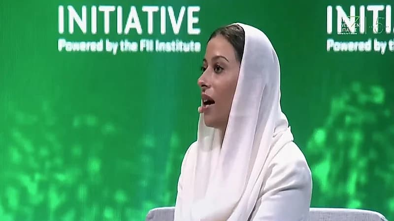 شاهد.. لحظة ضبط أكبر مروج خمور في الرياض