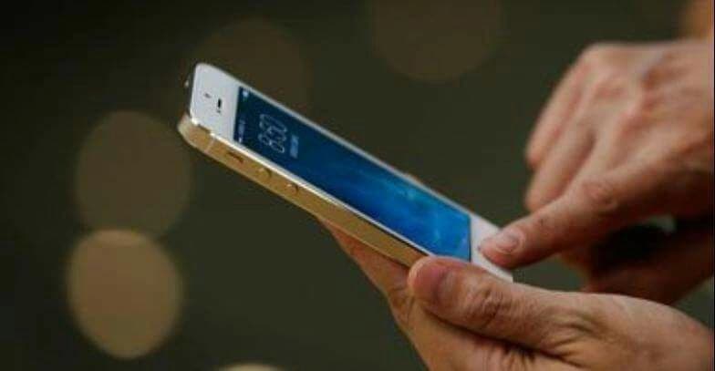 أكاديمي يتلقى رسالة تهديد من أحد طلابه على جواله