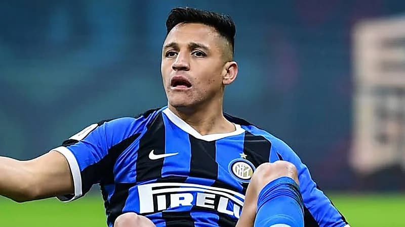 أندية يابانية تنافس النصر للتعاقد مع لاعب إنتر ميلان 