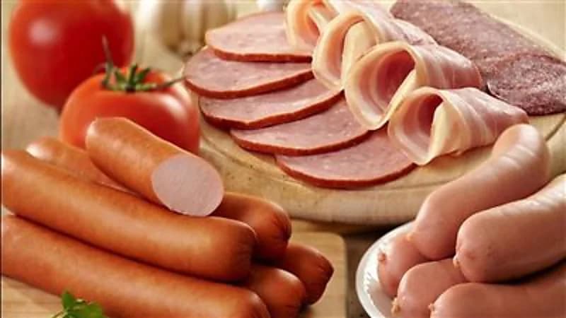 مصنوعة من لحوم الحمير والكلاب.. بحث مصري يكشف عن كارثة في الأطعمة المجمدة