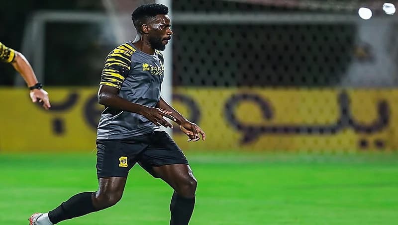 غياب البيشي عن كلاسيكو الاتحاد والنصر 