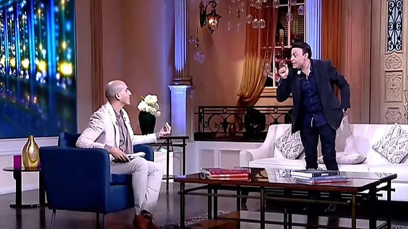 فيديو..خناقة بين مذيع وفنانة مصرية على الهواء