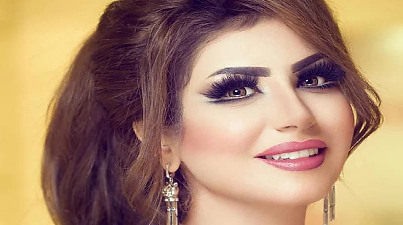 فيديو طريف لحليمة بولند مع مشجعة إكوادورية
