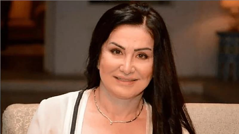 بالفيديو .. الفنانة السورية وفاء سالم تعلن اعتزالها التمثيل