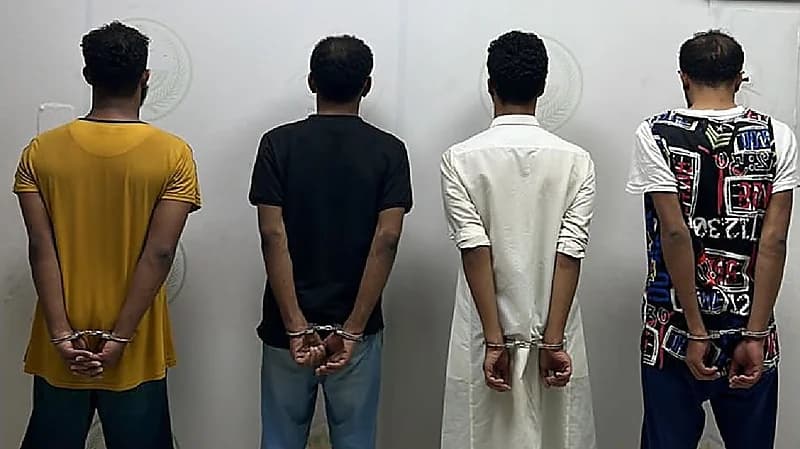 القبض على 4 أشخاص ارتكبوا حوادث سطو وسرقة بالرياض