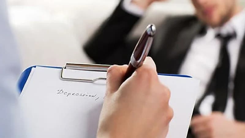 بالفيديو .. مختص: المؤسسات مسؤولة عن الصحة النفسية لموظفيها