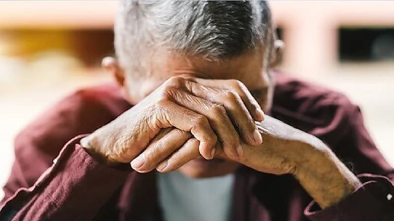 استشاري: منتصف الأربعين أكثر فترة يصاب فيها الإنسان الاكتئاب