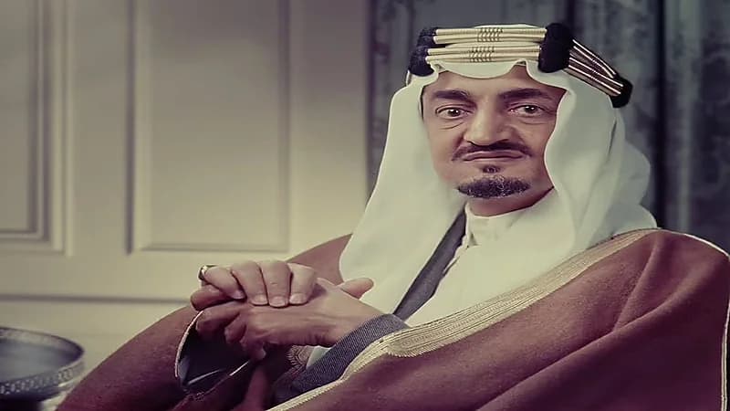 بالفيديو .. تفاصيل حوار دار بين الملك فيصل والشيخ "ناصر الشثري" حول التلفزيون