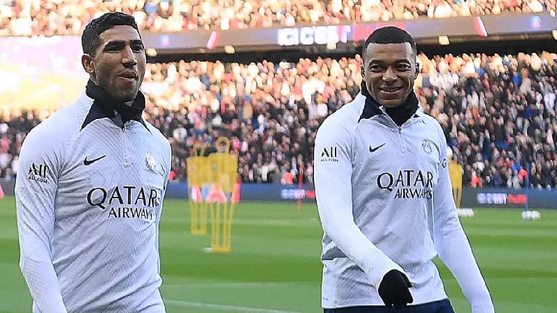 وكيل أعمال حكيمي يهاجم والدة مبابي: أهميتك في السوق صفر