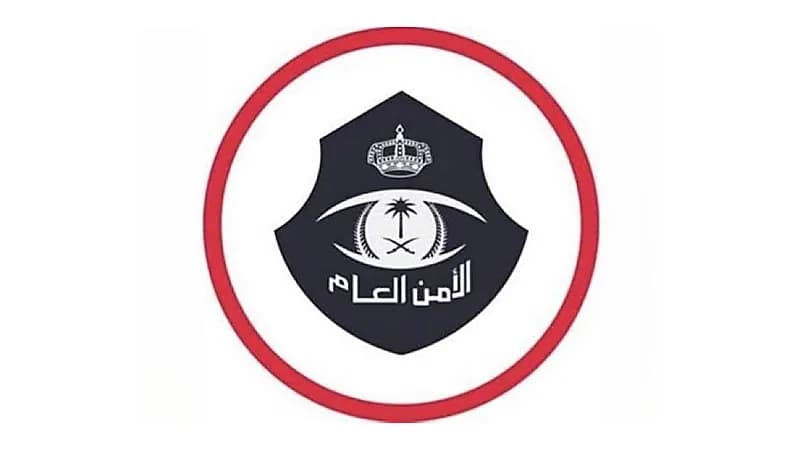 ضبط  شخصين لوقوف أحدهما أمام كاميرا جهاز الرصد الآلي والآخر لتوثيق ذلك٠٠فيديو