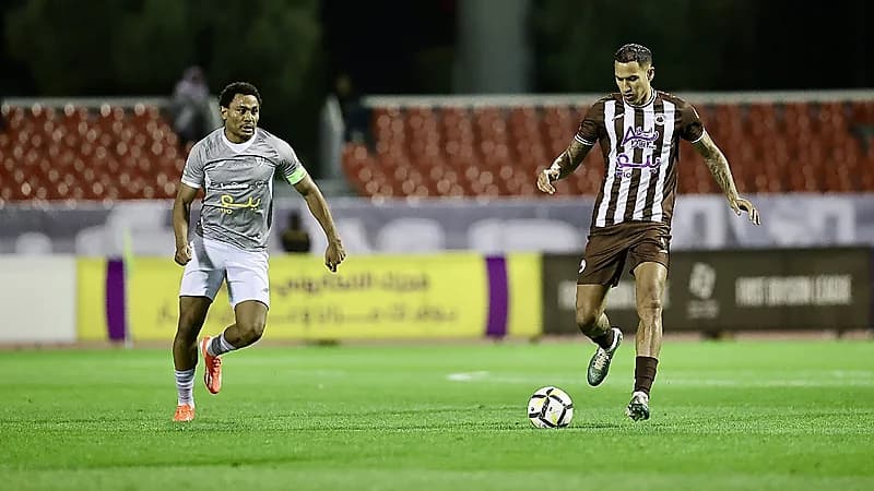 التعادل السلبي يحسم ديربي الجبلين والطائي