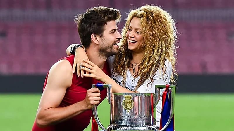 بيكيه يفاجئ الجمهور بالتواجد في منزل شاكيرا