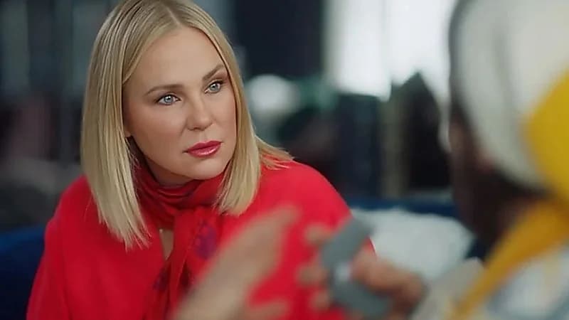 شيرين رضا: والدي حذّرني من جمالي!