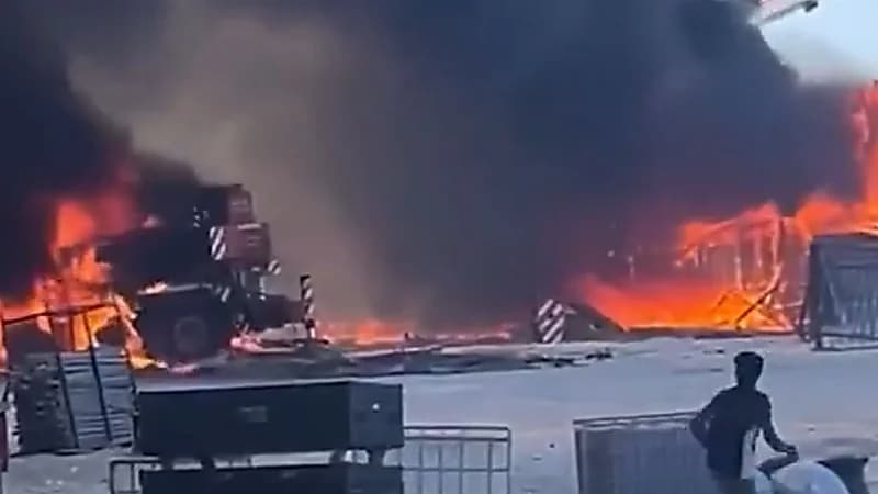 اندلاع حريق ضخم في حفل موسيقي بالساحل الشمالي في مصر..فيديو