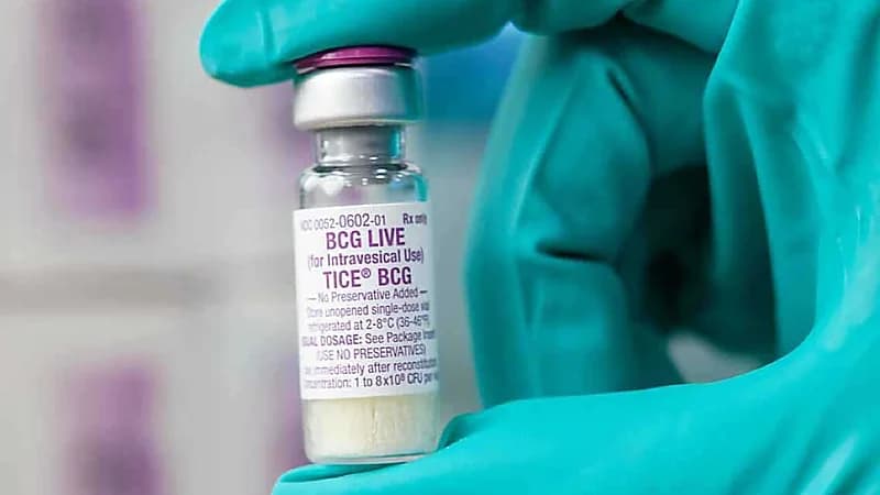 روسيا تُطلق لقاح "إيمورون-فاك" لعلاج سرطان المثانة