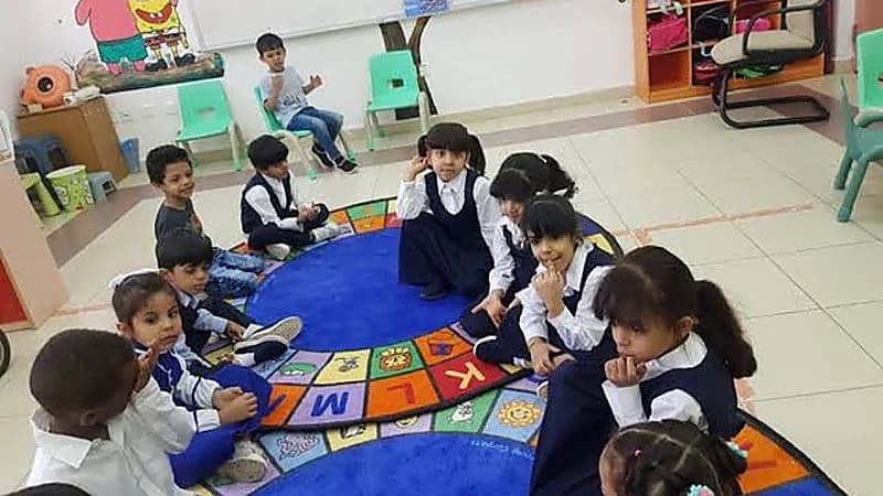 مستشار تربوي: 5 نصائح لتهيئة الطالب للدراسة بعد انتهاء الإجازة الطويلة ..فيديو