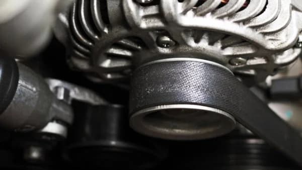 إرشادات مهمة تطيل عمر مولد سيارتك