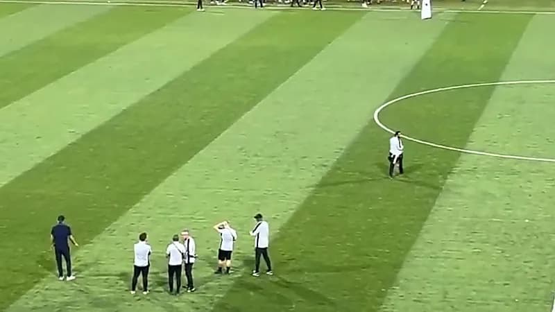 بلان يحتفل مع طاقمه الفني بعد حسم الدوري .. فيديو