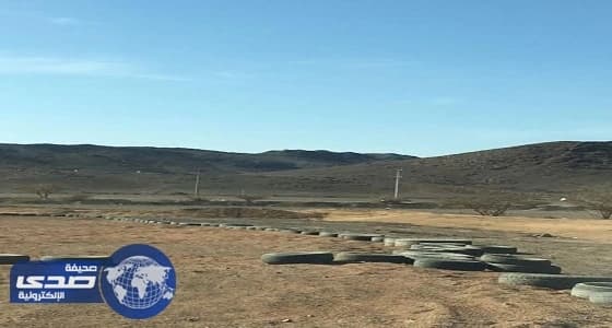 بالصور.. إزالة تعدي مواطن على أرض بيضاء بالمدينة