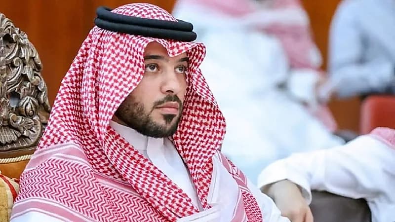 توقف صفقات الوحدة بسبب ملف الكفاءة المالية