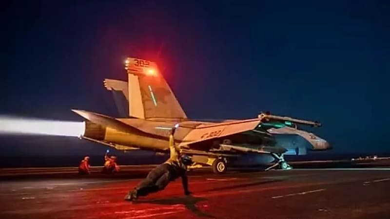 أمريكا: نفذنا ضربات جوية ضد منشآت تخزين الصواريخ التابعة للحوثيين باليمن