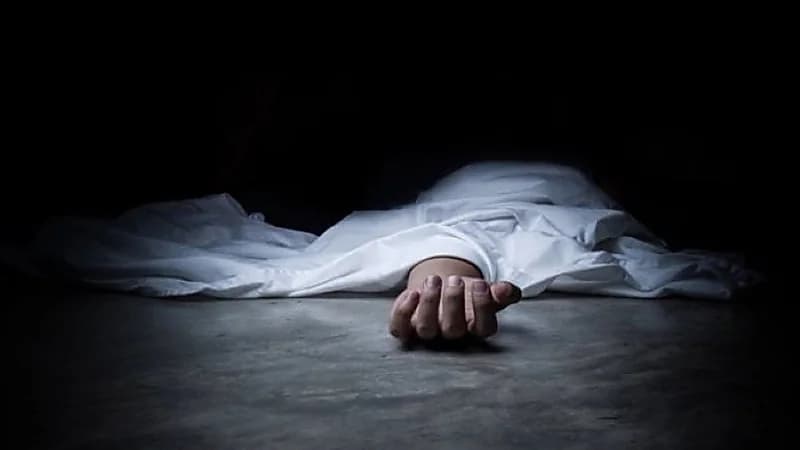 رجل يفارق الحياة خلال مشادة كلامية بينه وبين طالبين تحرشا بابنته