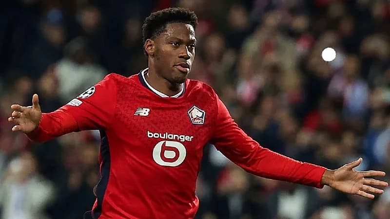 الاتحاد والأهلي يتنافسان على ضم المهاجم ديفيد