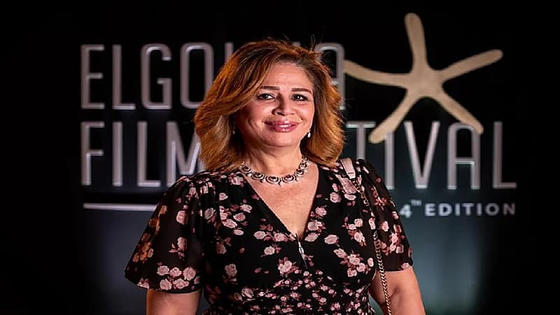 لص يتسلق سور منزل إلهام شاهين