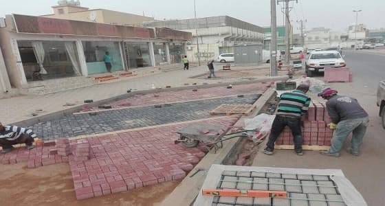 بالصور.. بدء أعمال السفلتة والأرصفة بعدة أحياء في نجران