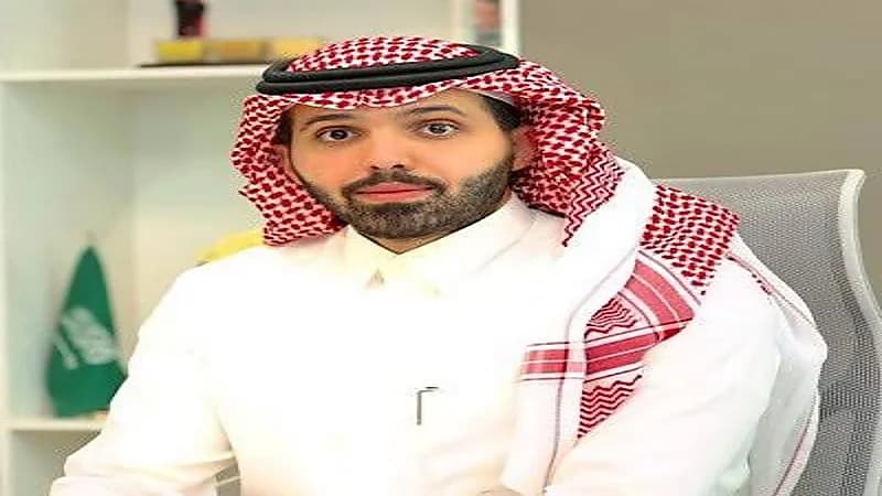 الموارد البشرية توضح مدى صلاحية الوزير في فصل الموظف "فيديو"