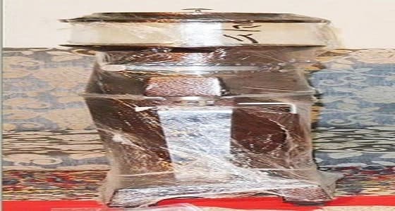 بالصور.. ضبط سوريين اثنين قبل تهريبهما آلاف الأقراص المخدرة بالرياض