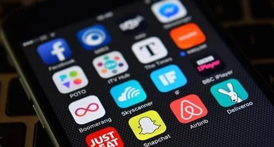 آبل في مأزق بعد اختراق خصوصية أجهزة آيفون 