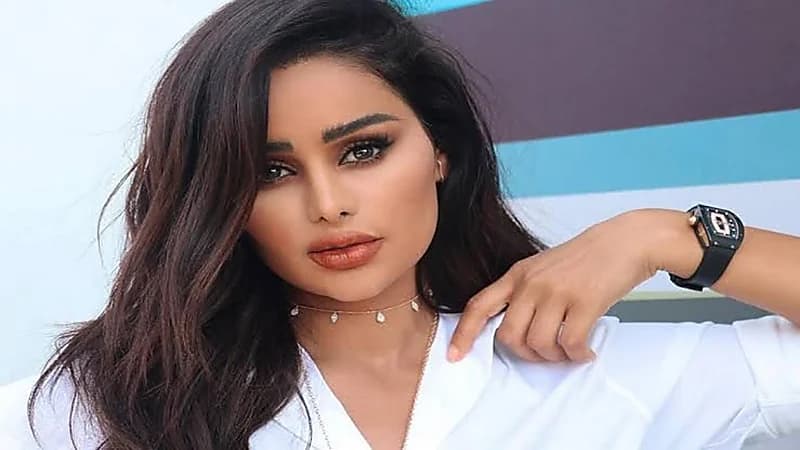 اعتداء غريب على عهود العنزي في لندن