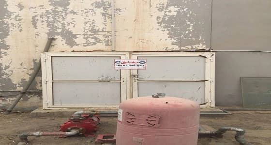 بالصور.. إغلاق 15 محلا تجاريا مخالفا بالرياض