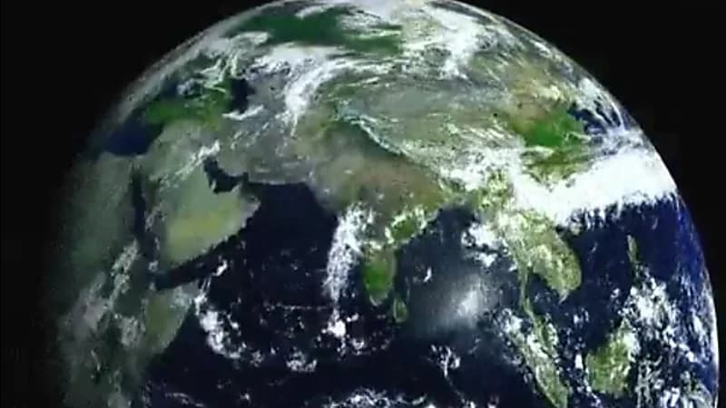 "المسند" يوضح سبب الفارق الزمني في وقت دخول الصلاة بين مكة ومدن أخرى