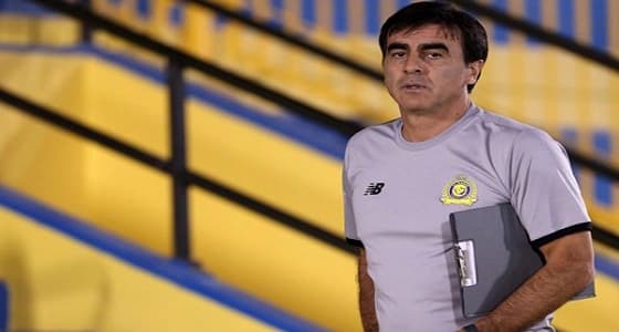 بعد الهزيمة.. النصر يقترب من الإطاحة بـ " جوستافو "