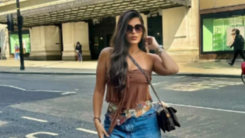 زوجة ماجد المصري تخطف الأنظار بجمالها في لندن