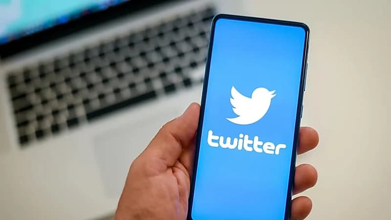 تهديد لتويتر بفقدان مقرها
