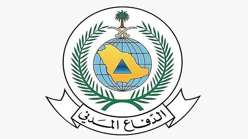 الدفاع المدني بالرياض يباشر انهيار صخري بمركز هيت