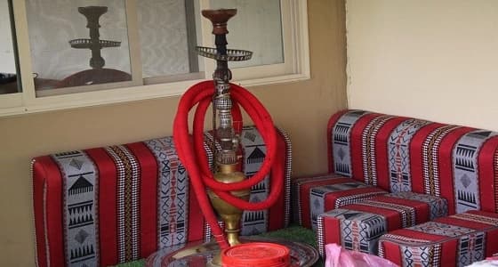 بالصور.. ضبط مقهى لبيع الشيشة فوق سطح عقار سكني بالدمام