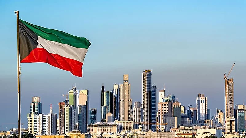 رجل ينتحل صفة أمنية يخطف فلبينية ويعتدي عليها ويلوذ بالفرار