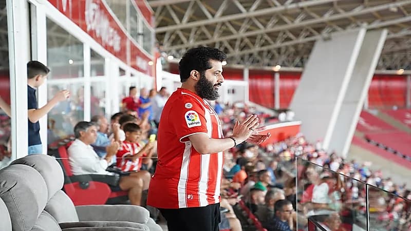 آل الشيخ يحتفل بالفوز الأول لألميريا في الدوري الإسباني