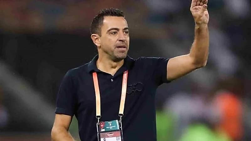 رئيس برشلونة يحدد موقفه من "تشافي"