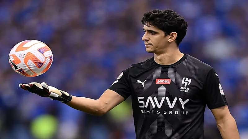 ياسين بونو ضمن المرشحين لجائزة أفضل حارس في العالم