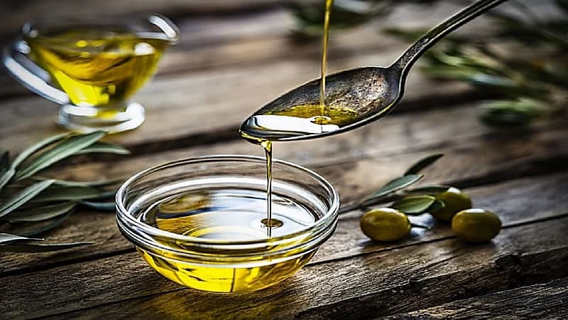 أضرار الإفراط في استخدام زيت الزيتون