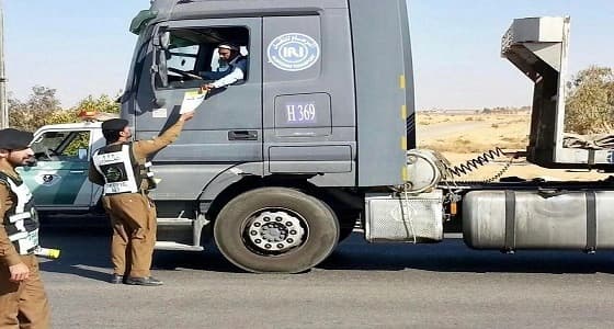 بالصور .. مرور الجوف يدشن حملة توعوية للحد من خسائر حوادث الشاحنات