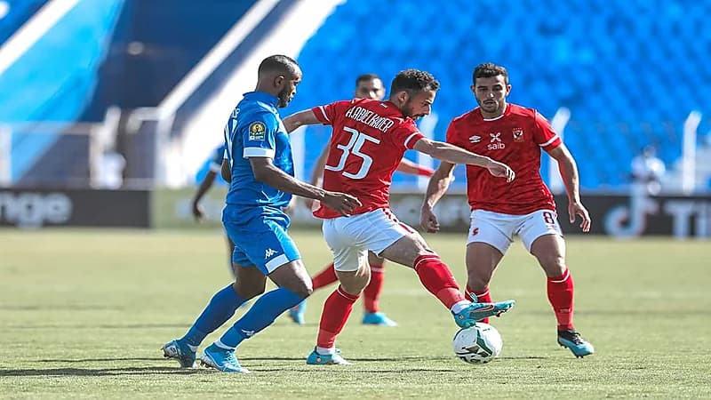الهلال السوداني يخاطب "كاف" بشأن تهديدات جماهير الأهلي المصري