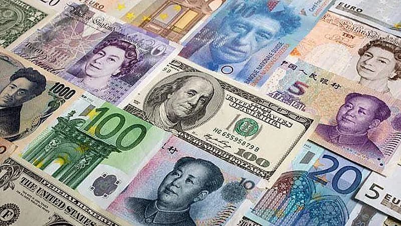 أسوأ 10 عملات أداء على مستوى العالم في 2022