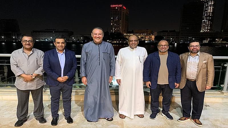 صور.. سفير المملكة لدى القاهرة يستضيف رابح صقر والفراج في منزله على ضفاف النيل